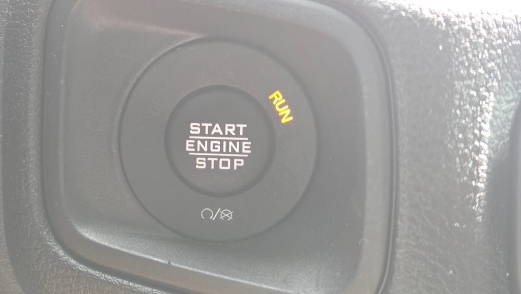 Used 2024 Jeep Wrangler Unlimited AWD/4WD image 33