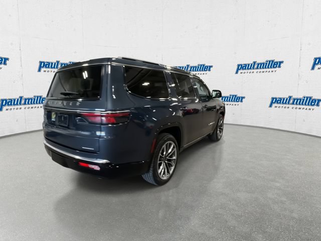 Used 2023 Jeep Wagoneer Series III w/ Premium Group I AWD/4WD image 11