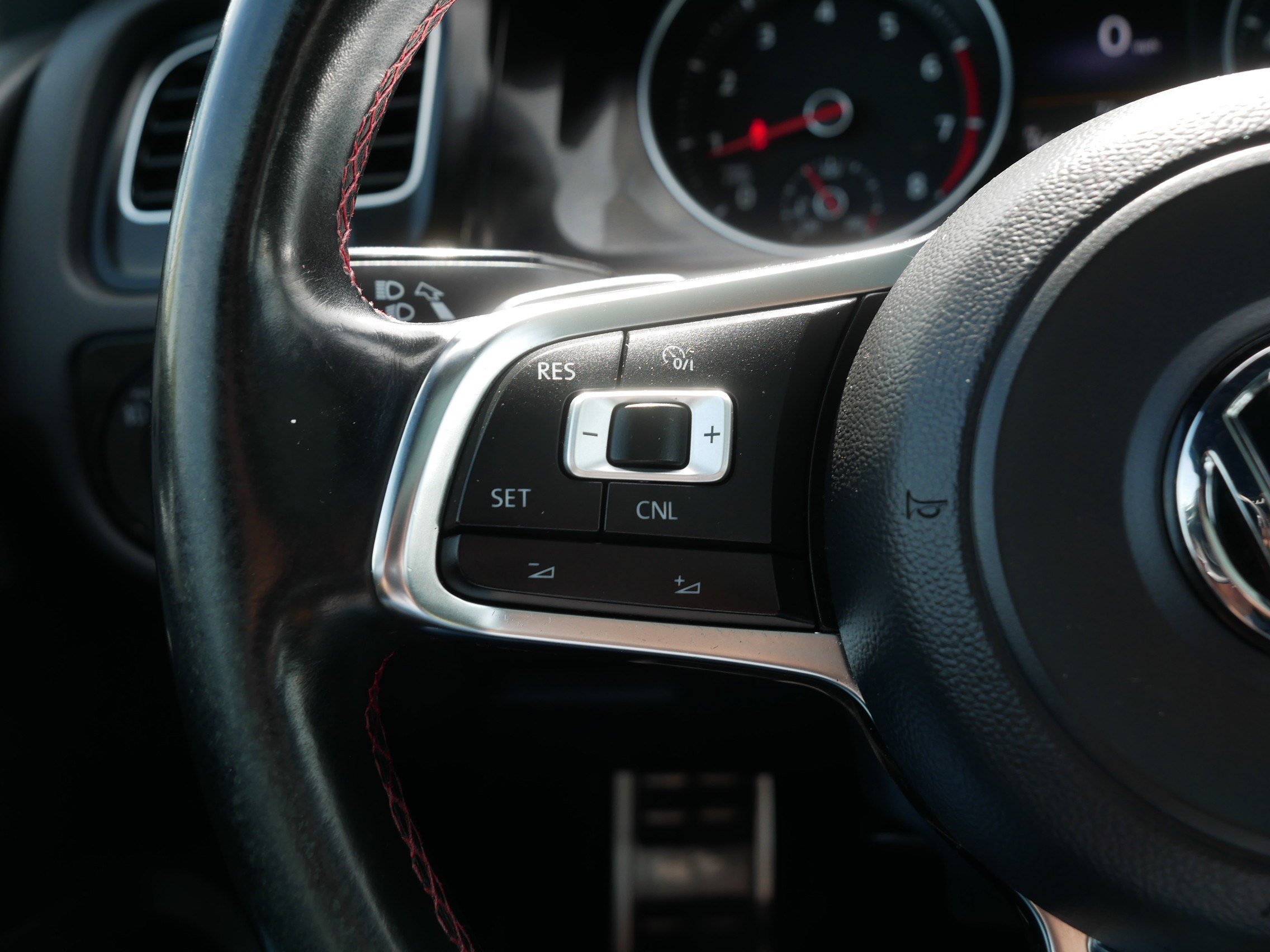 Used 2015 Volkswagen GTI S FWD image 31