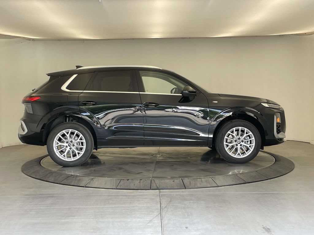New 2026 Audi Q3 quattro 2.0T AWD/4WD image 8