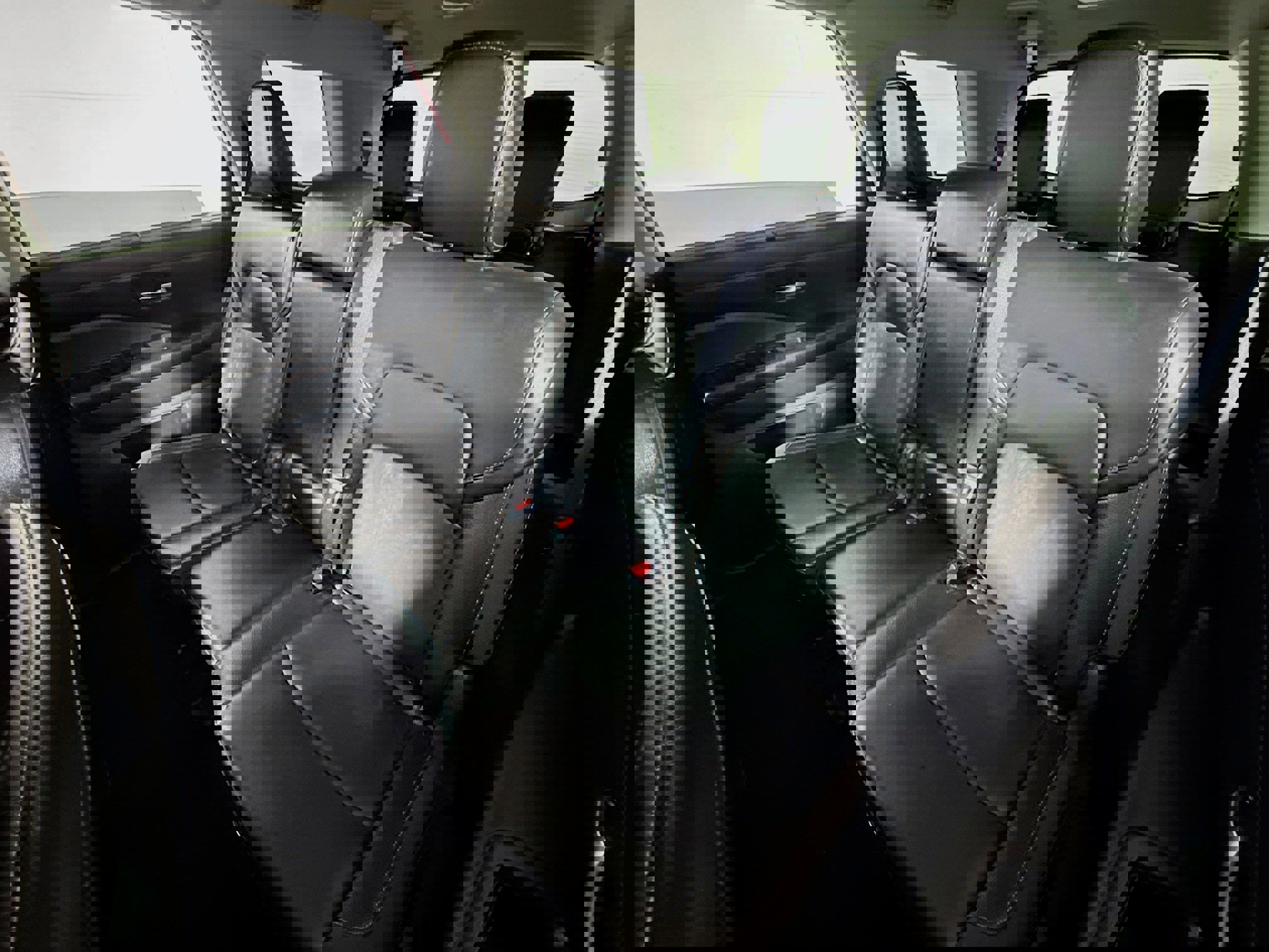 Used 2023 Nissan Pathfinder SL image 22