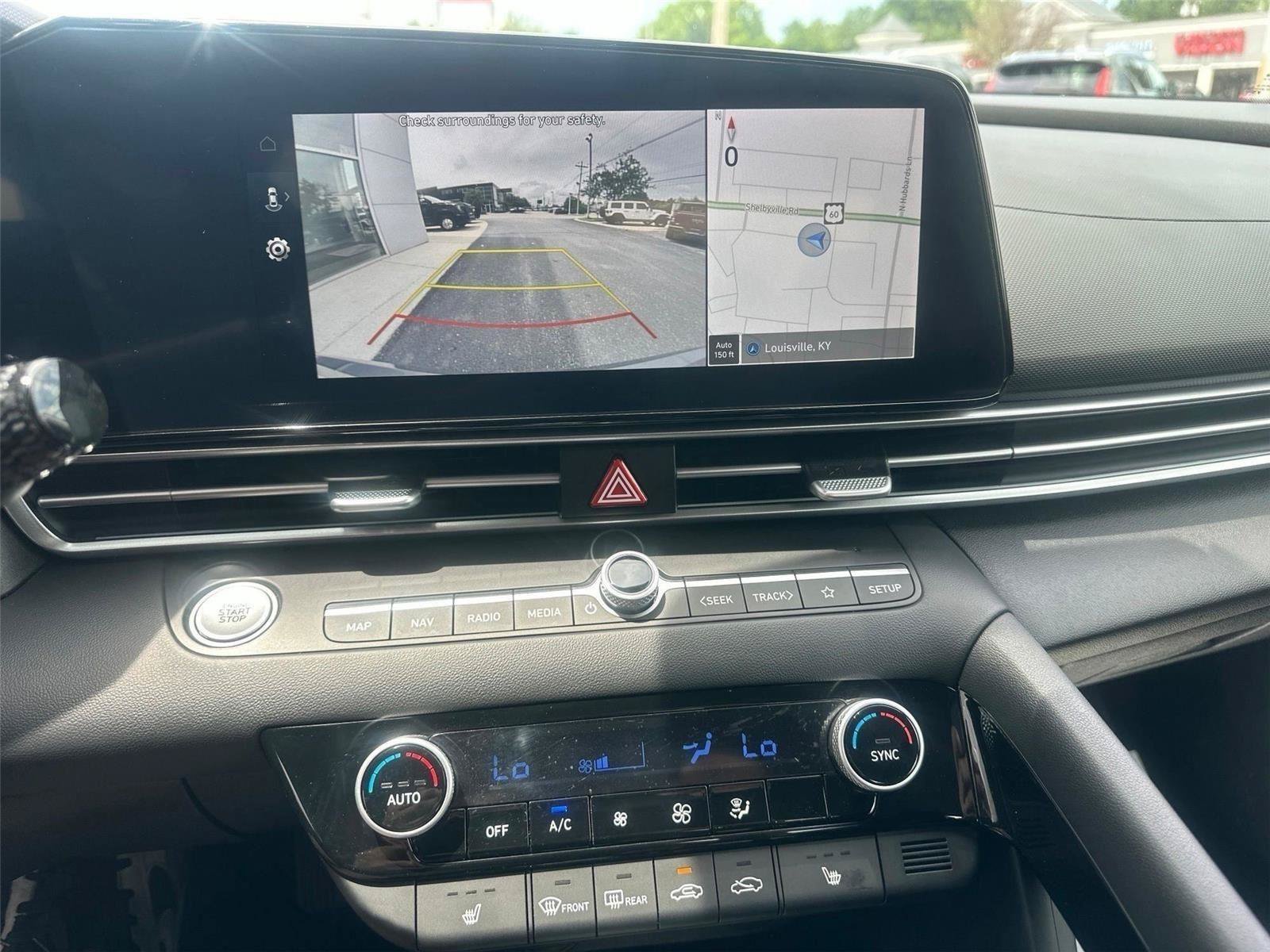 Used 2025 Hyundai Elantra SEL FWD image 28