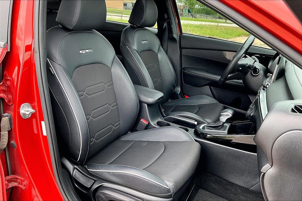 Used 2020 Kia Forte GT-Line w/ GT-Line Premium Package FWD image 7