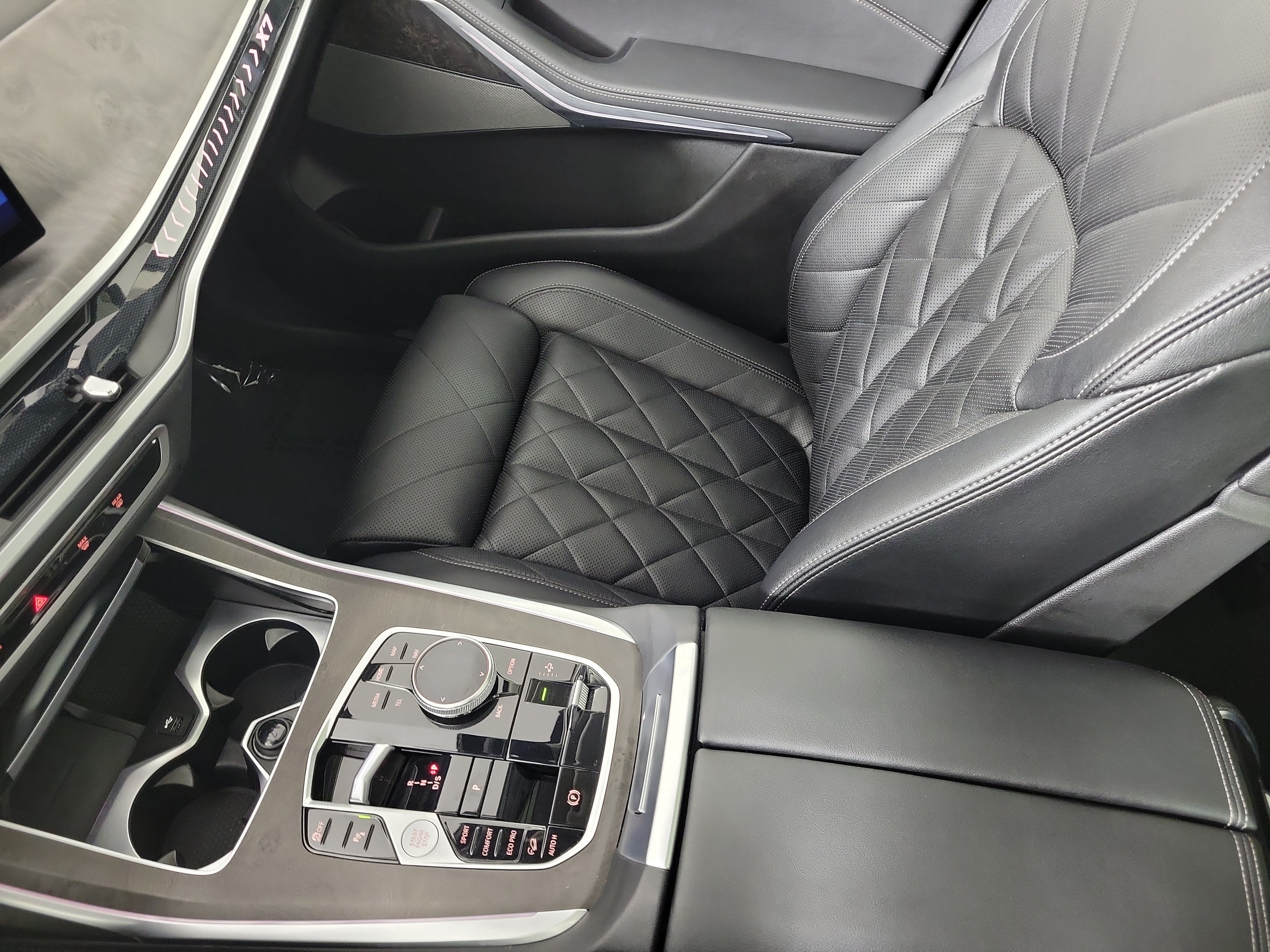 Certified 2024 BMW X7 xDrive40i w/ Premium Package AWD/4WD image 23