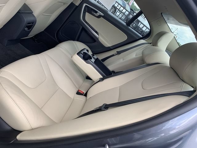Used 2018 Volvo S60 T5 Dynamic w/ Vision Package FWD image 10