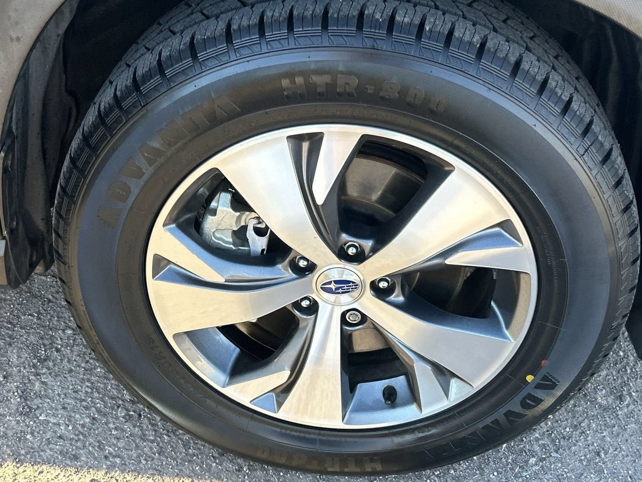 Used 2019 Subaru Ascent Premium AWD/4WD image 6