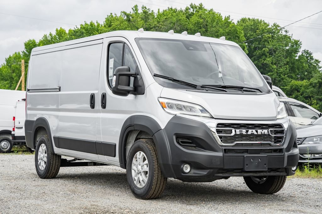New 2025 RAM ProMaster 2500 w/ Quick Order Package 22G SLT image 1