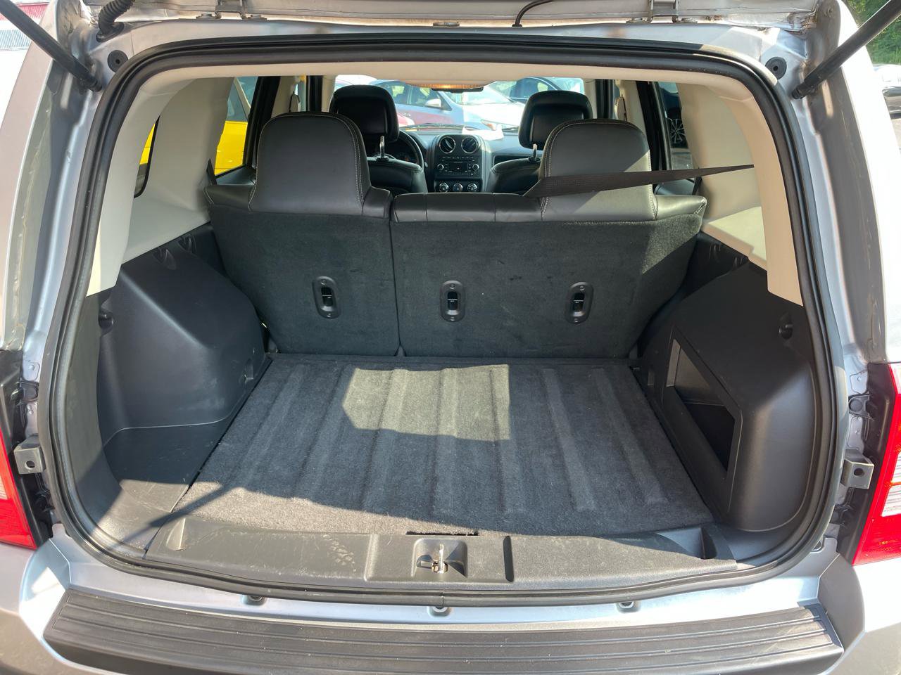 Used 2015 Jeep Patriot High Altitude image 7
