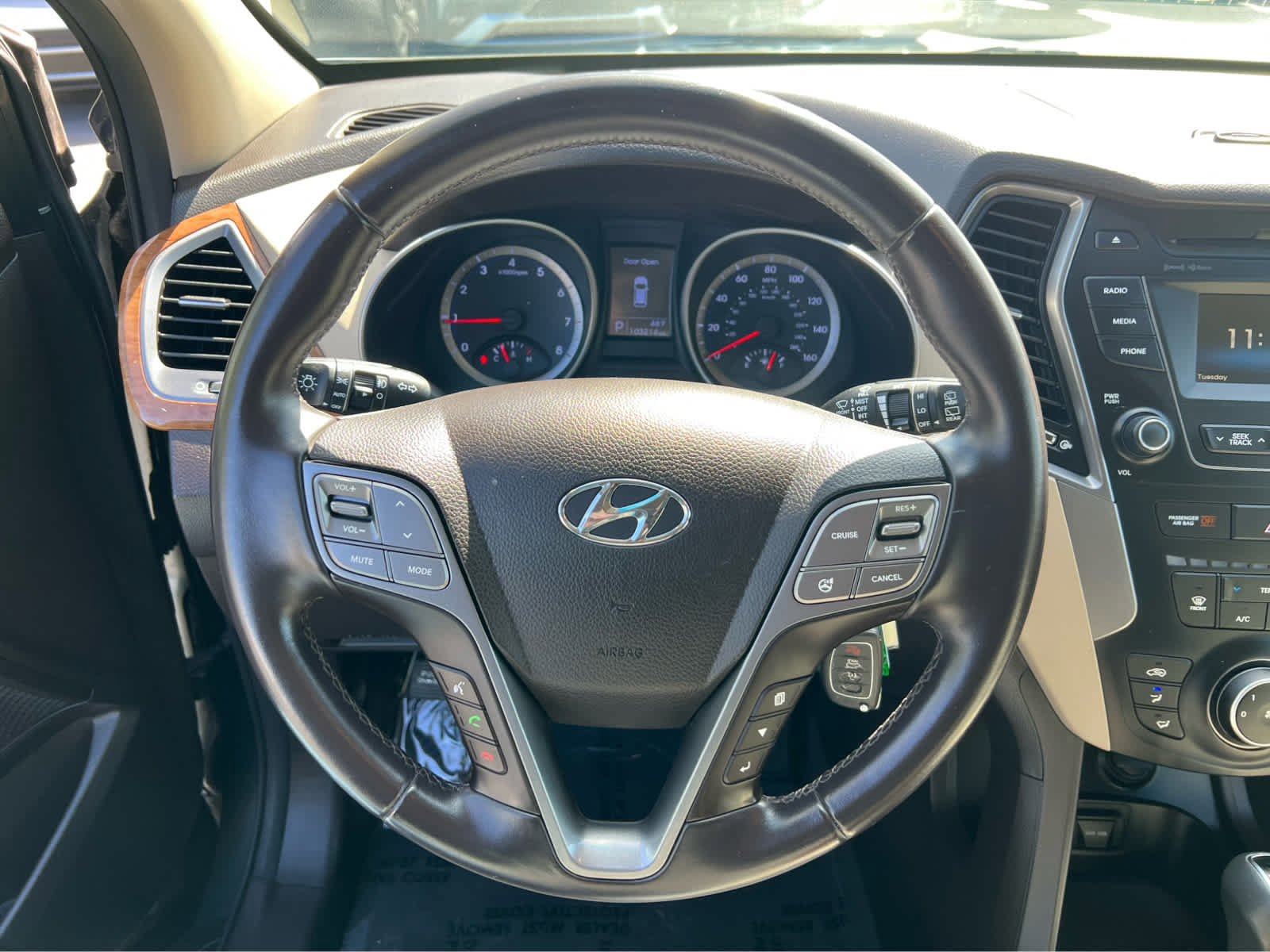 Used 2014 Hyundai Santa Fe GLS image 34