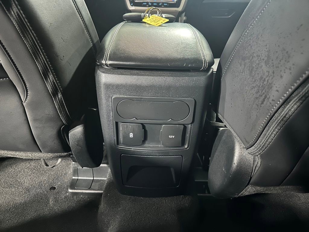 Used 2023 Ford Explorer XLT w/ Equipment Group 202A AWD/4WD image 25