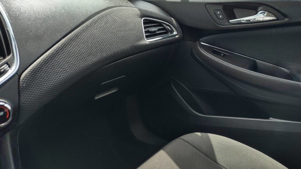 Used 2016 Chevrolet Cruze LT w/ Convenience Package image 26