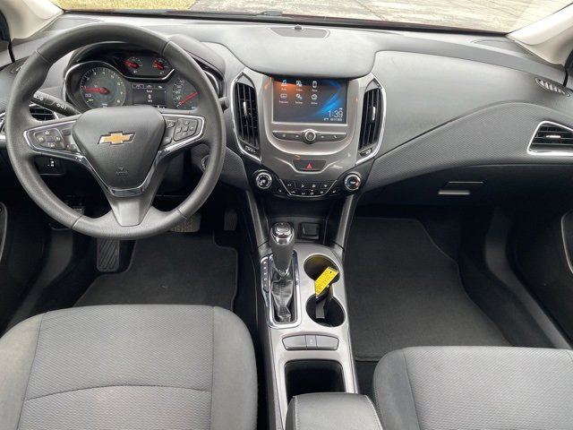 Used 2018 Chevrolet Cruze LT image 3