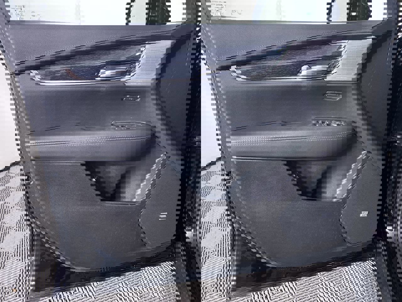 Certified 2023 Cadillac XT5 Premium Luxury w/ LPO, Floor Liner Package image 12