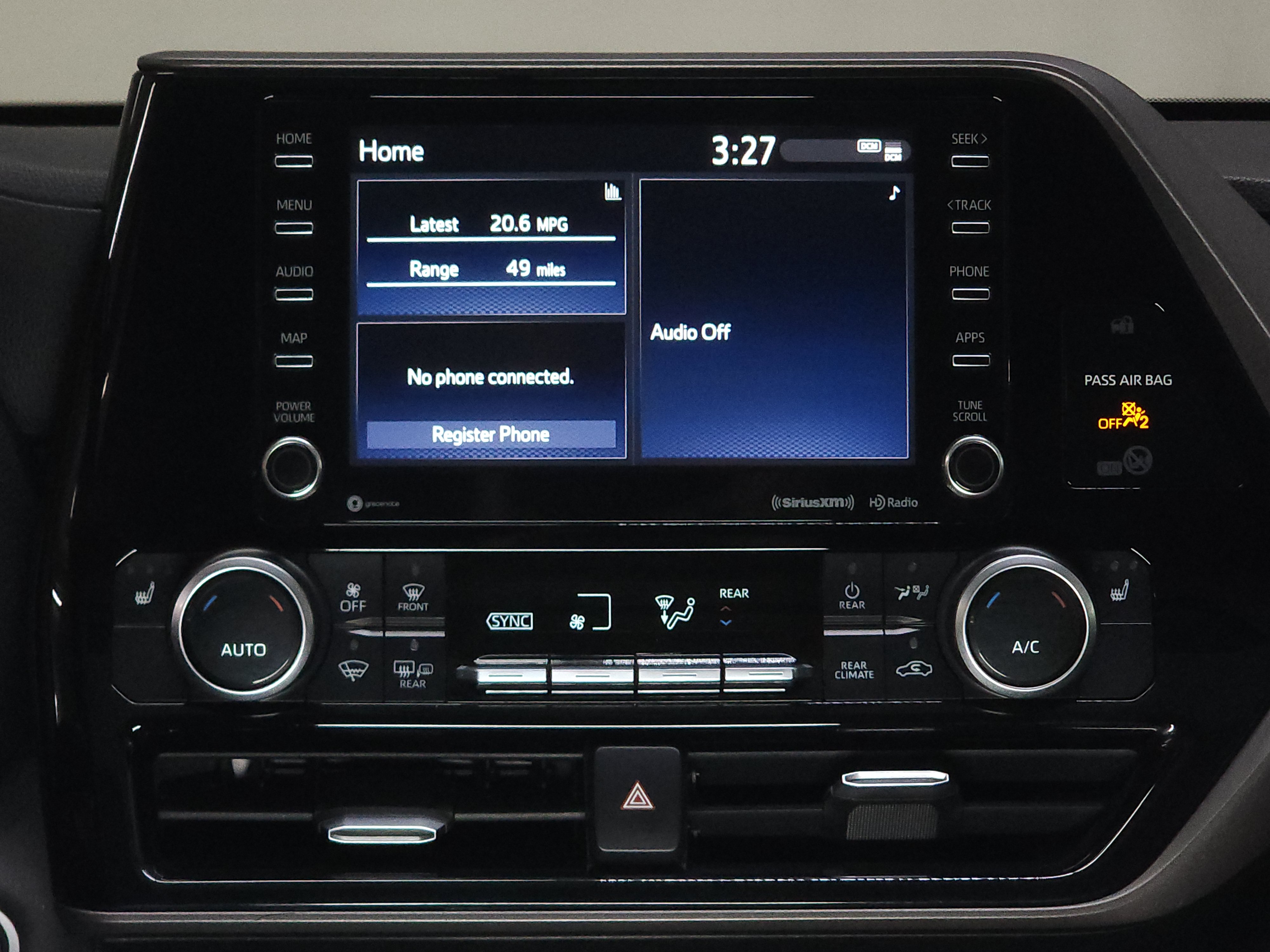 Used 2020 Toyota Highlander XLE AWD/4WD image 31