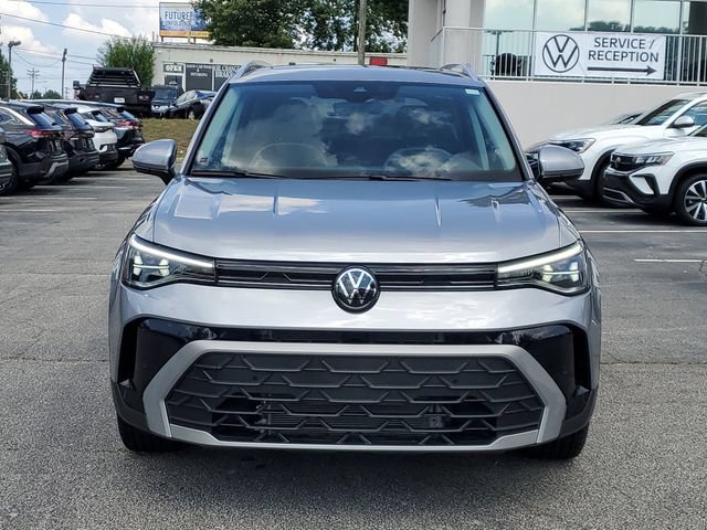 Certified 2025 Volkswagen Taos SE w/ Panoramic Sunroof Package FWD image 2