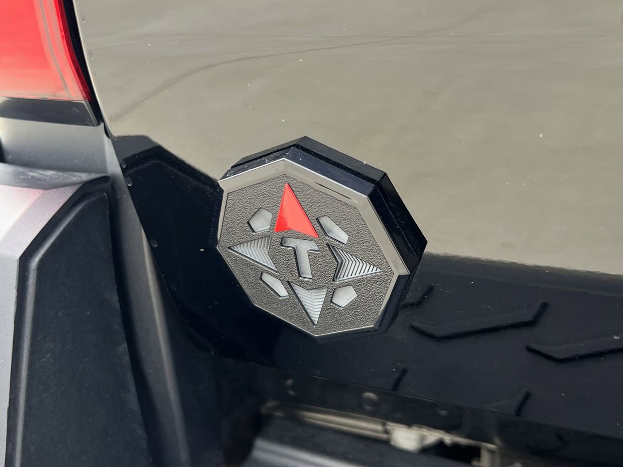 Used 2025 Toyota Tacoma Trailhunter image 8