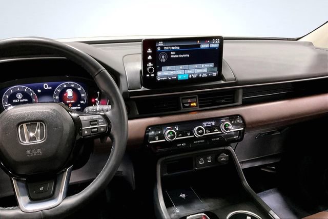 Used 2024 Honda Pilot Elite image 6