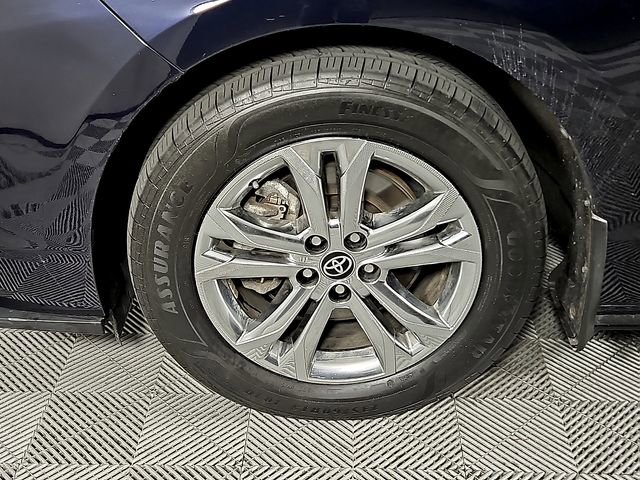 Used 2023 Toyota Sienna XSE AWD/4WD image 8