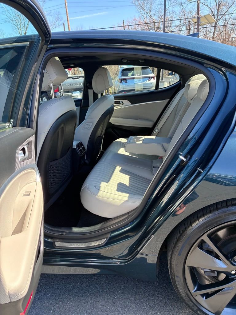 Used 2023 Genesis G70 3.3T w/ Sport Advanced Package image 21