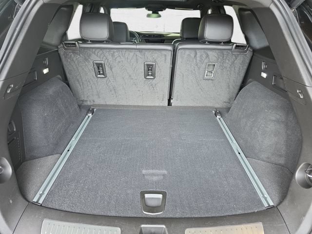 Certified 2024 Cadillac XT5 Sportv w/ LPO, Floor Liner Package AWD/4WD image 12