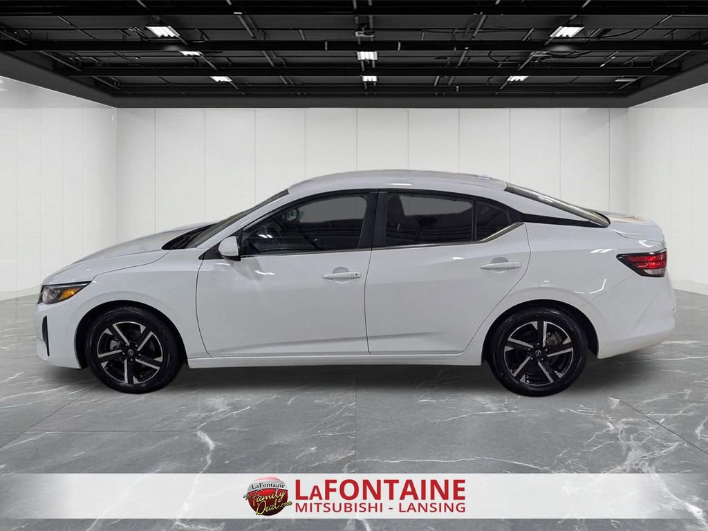 Used 2024 Nissan Sentra SV image 2