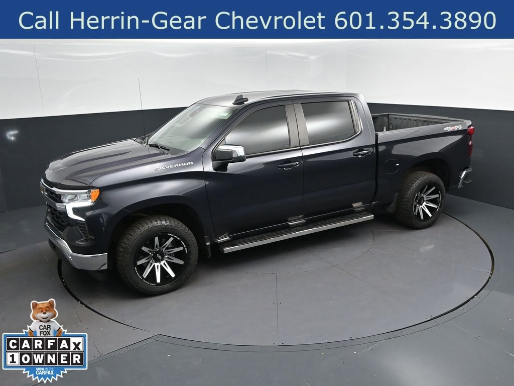 Used 2023 Chevrolet Silverado 1500 LT AWD/4WD image 26