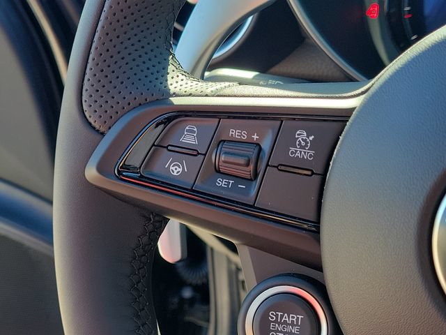 New 2026 Alfa Romeo Giulia w/ Driving Assist Package RWD image 29