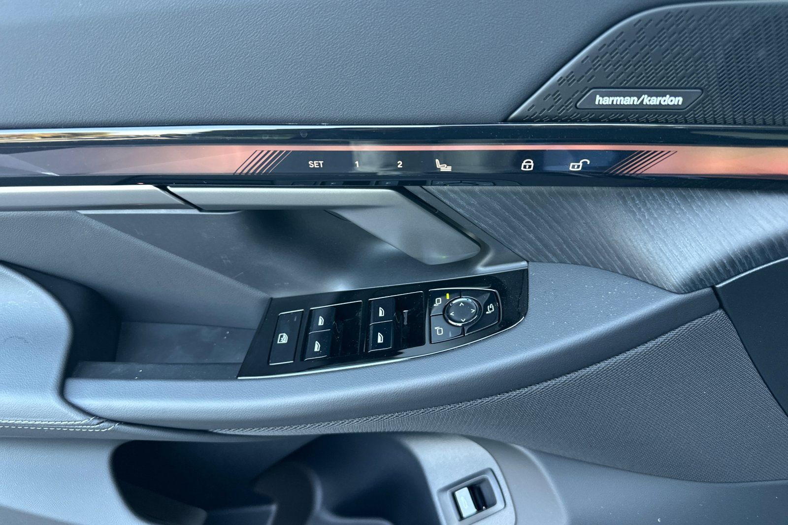 New 2026 BMW i5 eDrive40 w/ M Sport Package image 8