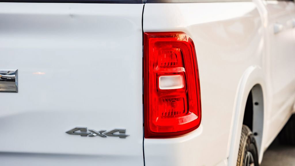 Used 2026 RAM 1500 Laramie AWD/4WD image 9
