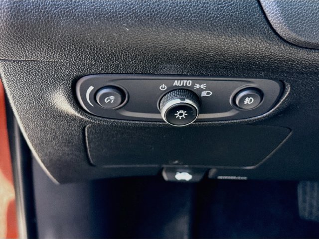 Used 2020 Buick Encore GX Preferred FWD image 15