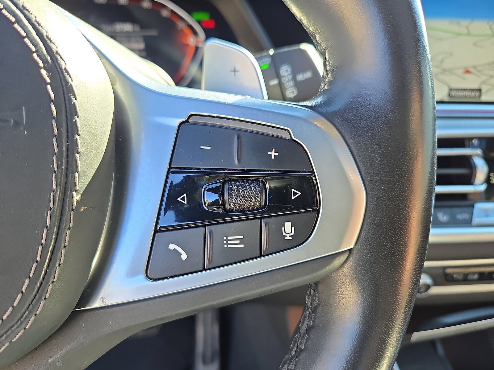 Used 2023 BMW X5 xDrive40i w/ M Sport Package image 23