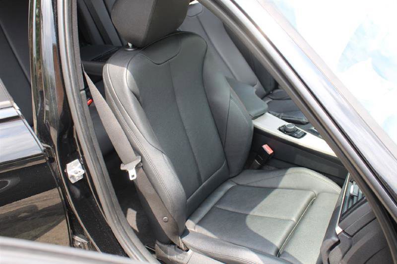 Used 2014 BMW 320i Sedan RWD image 14