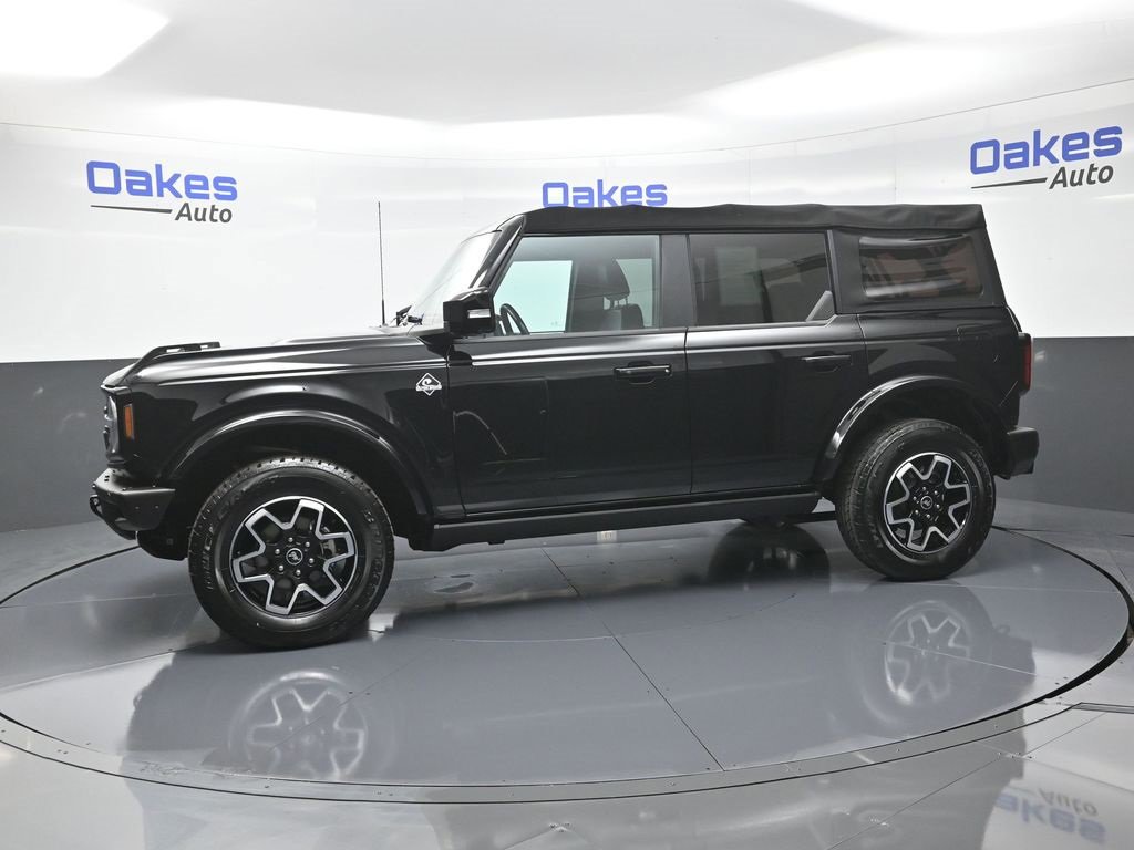 Used 2021 Ford Bronco Outer Banks image 4