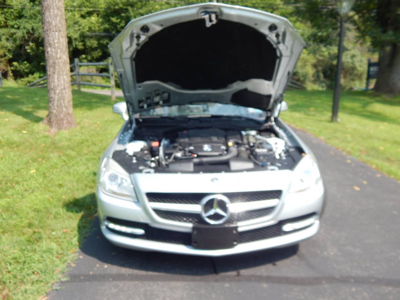 Used 2013 Mercedes-Benz SLK 250 image 21