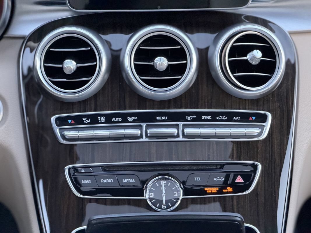 Used 2018 Mercedes-Benz C 300 4MATIC Sedan image 18