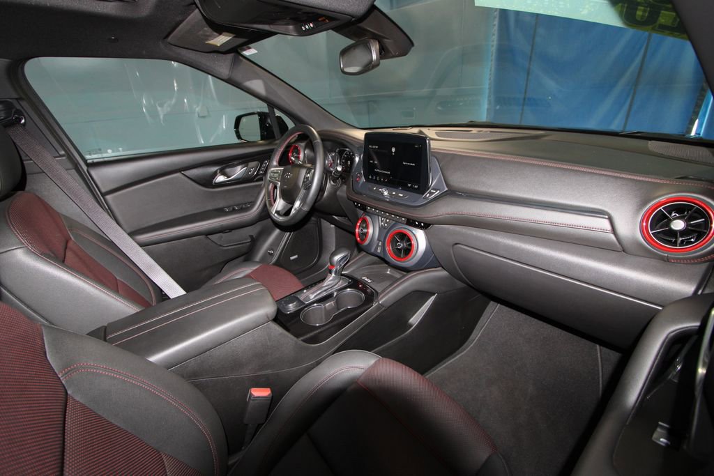 Used 2023 Chevrolet Blazer RS w/ Enhanced Convenience Package FWD image 27