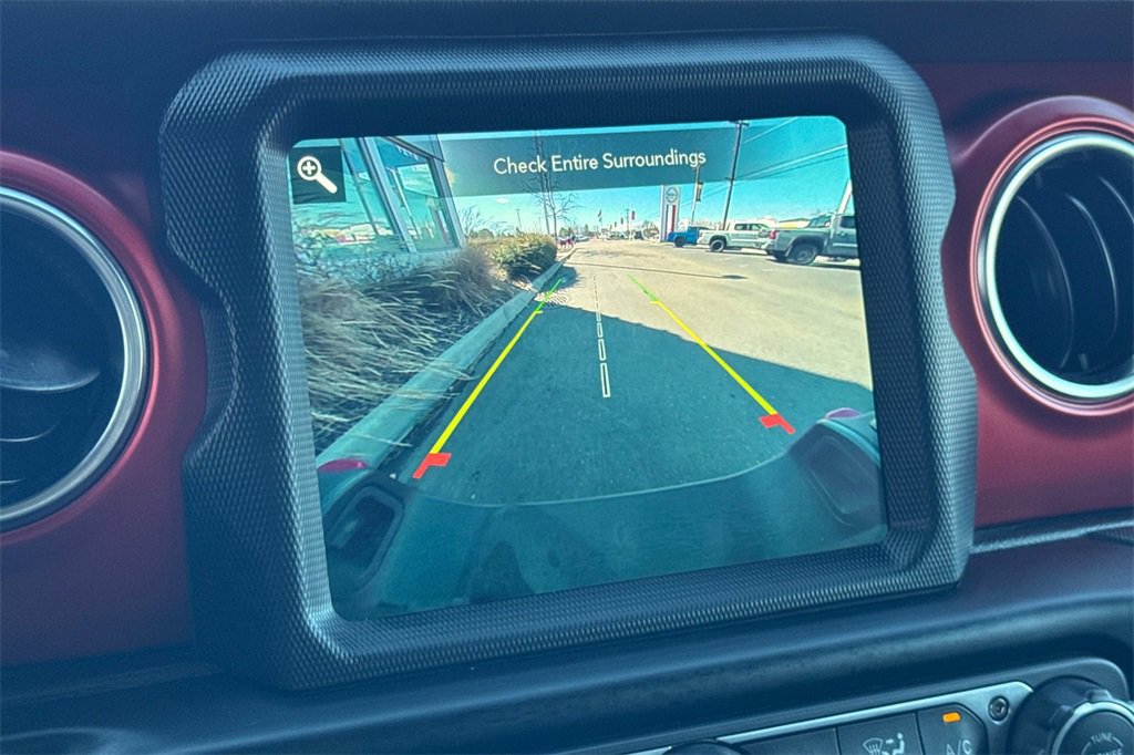 Used 2022 Jeep Gladiator Rubicon w/ LED Lighting Group image 21