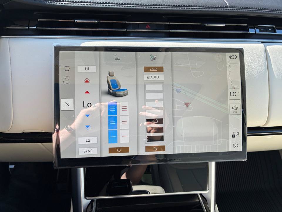 New 2026 Land Rover Range Rover SE AWD/4WD image 18