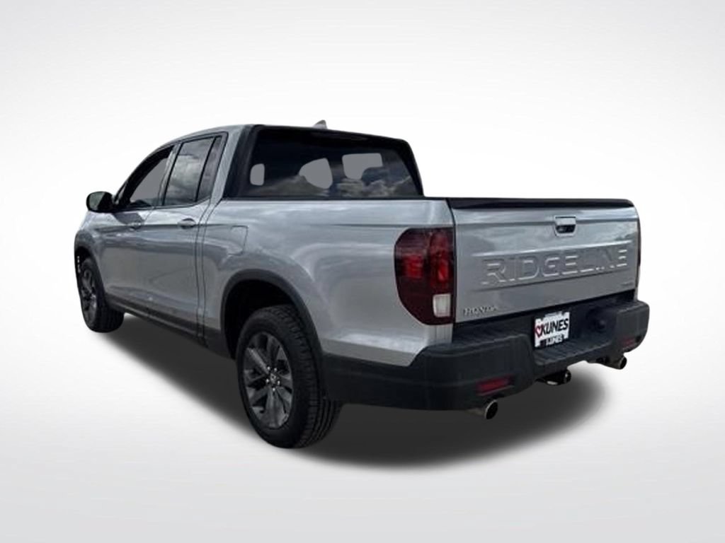 Used 2024 Honda Ridgeline Sport image 9