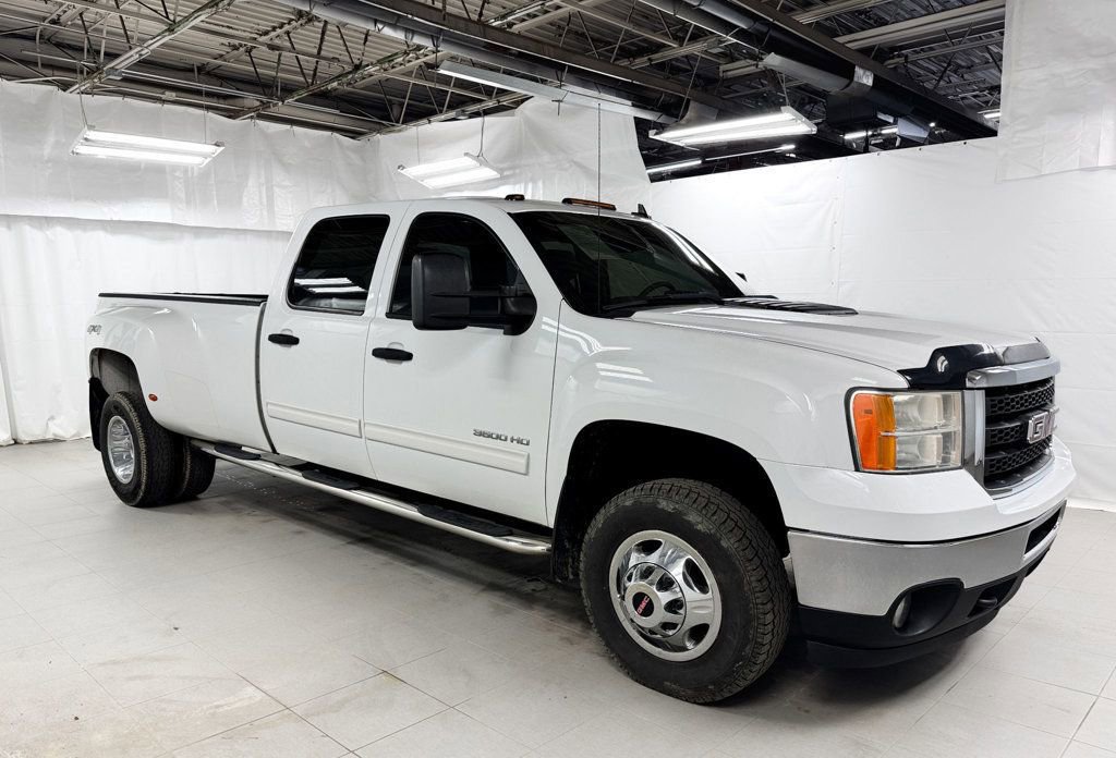 Used 2011 GMC Sierra 3500 SLE w/ SLE Preferred Package image 6