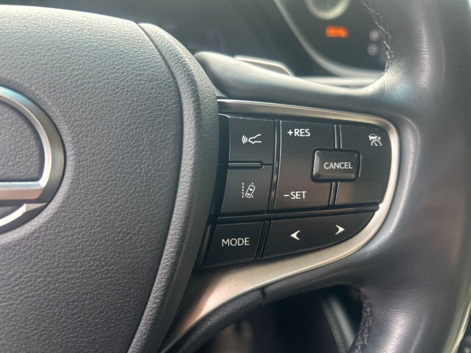 Used 2022 Lexus ES 250 w/ Premium Package AWD/4WD image 10