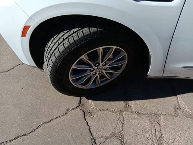 Used 2024 Buick Enclave Premium image 31