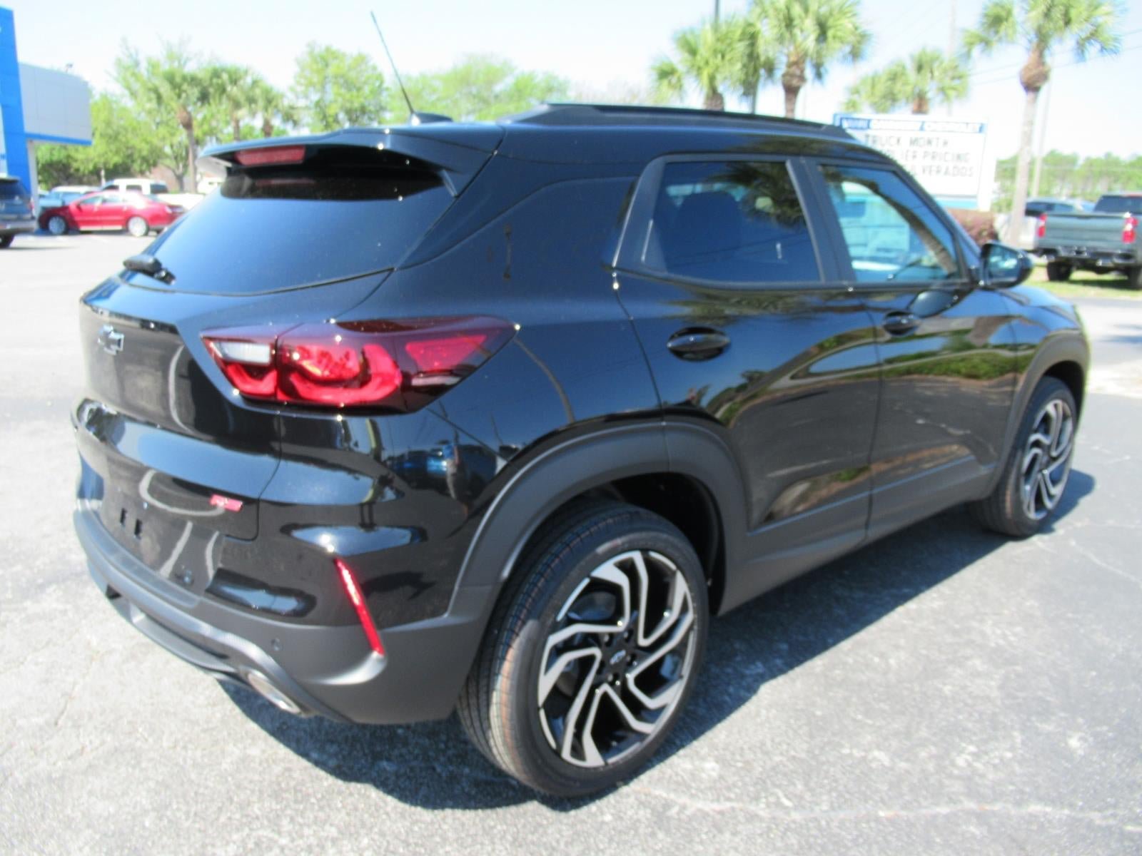 New 2026 Chevrolet TrailBlazer RS w/ Convenience Package FWD image 5