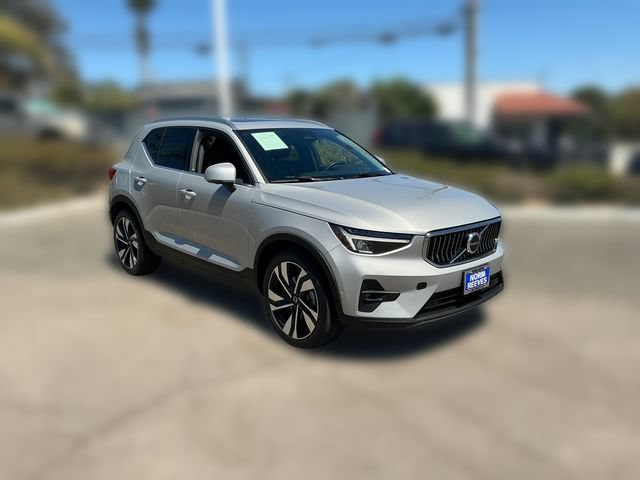 Used 2023 Volvo XC40 B5 Ultimate w/ Protection Package Premier AWD/4WD image 7