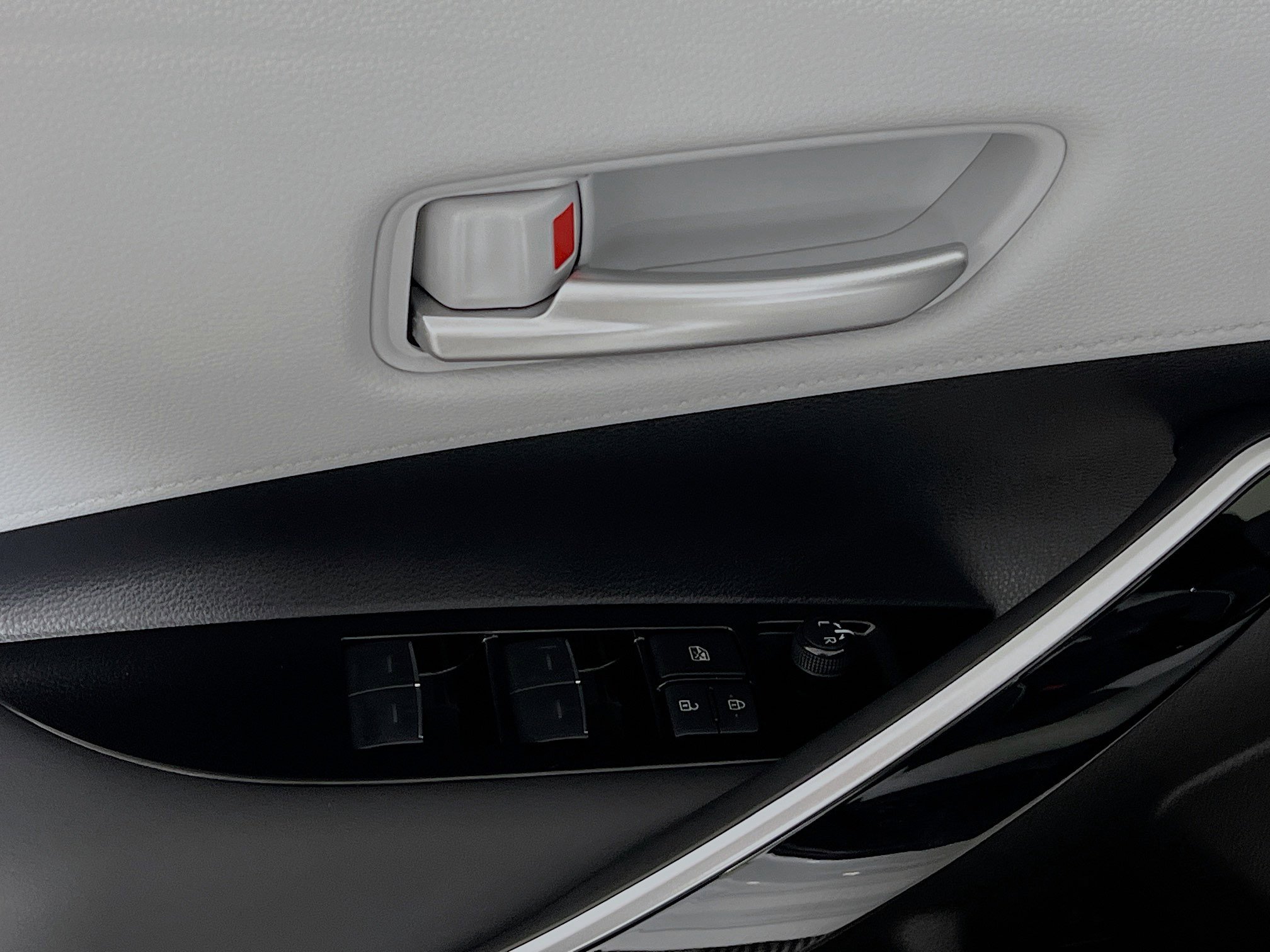 Used 2023 Toyota Corolla XSE image 17