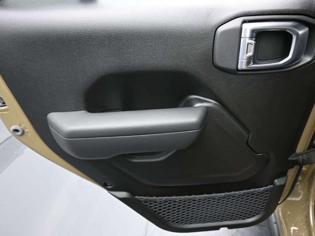 New 2026 Jeep Gladiator Willys image 12