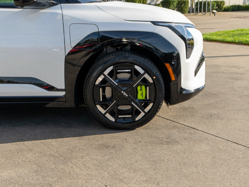 New 2027 Kia EV3 GT AWD/4WD image 37