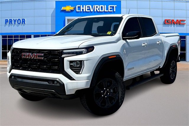 New 2025 GMC Canyon Elevation w/ Convenience Package image 2