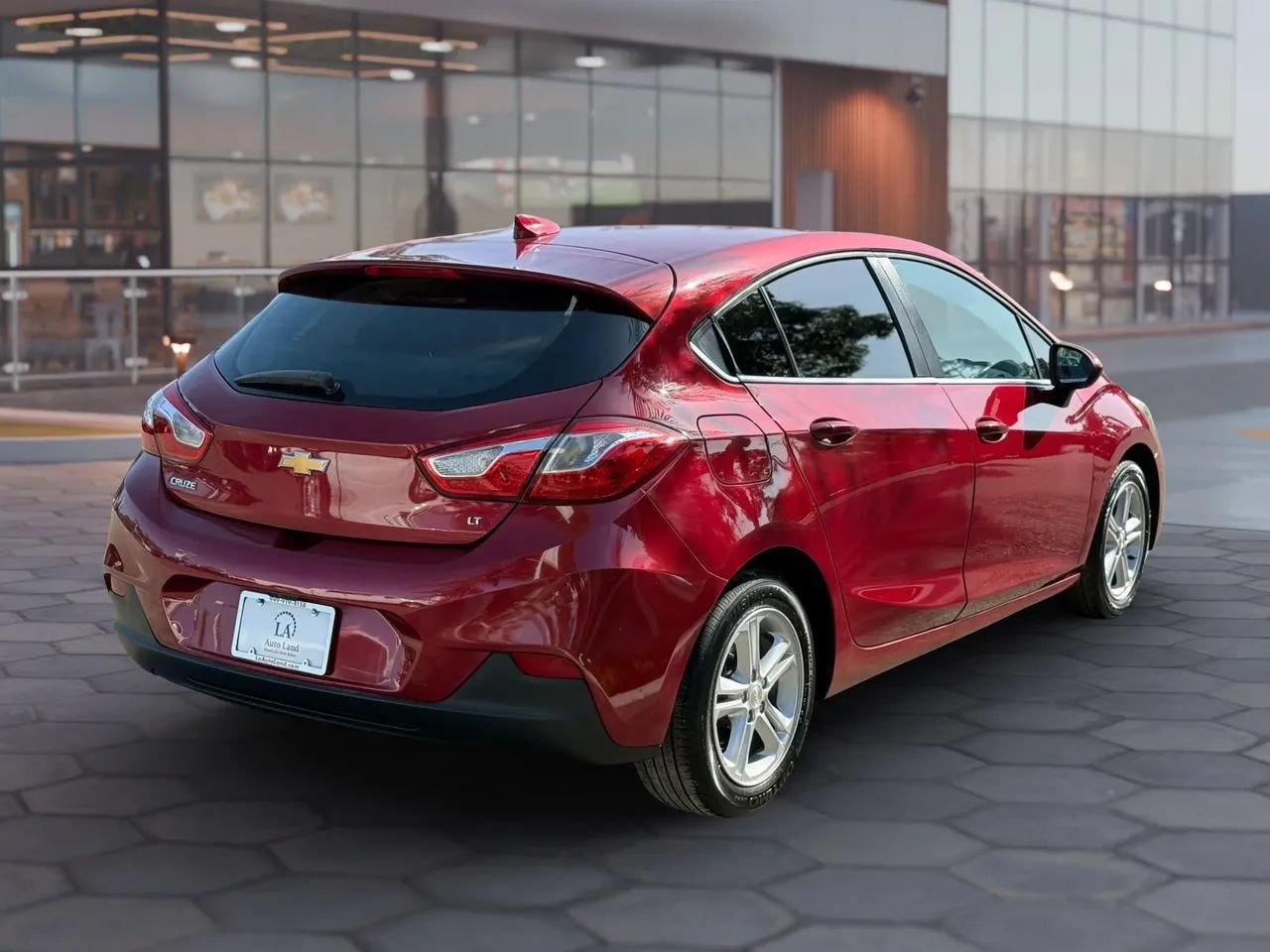 Used 2017 Chevrolet Cruze LT FWD image 6