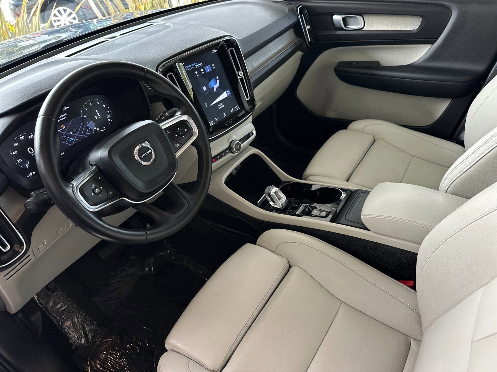 Used 2019 Volvo XC40 T5 Inscription AWD/4WD image 10